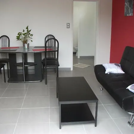 La Maison D'eric Et Nathalie Nyaraló *